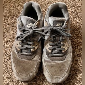grey velvet air max 90s